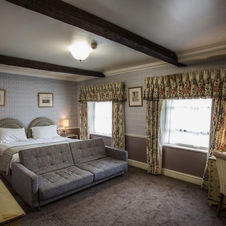 Hazlewood Castle & Spa Tadcaster Esterno foto
