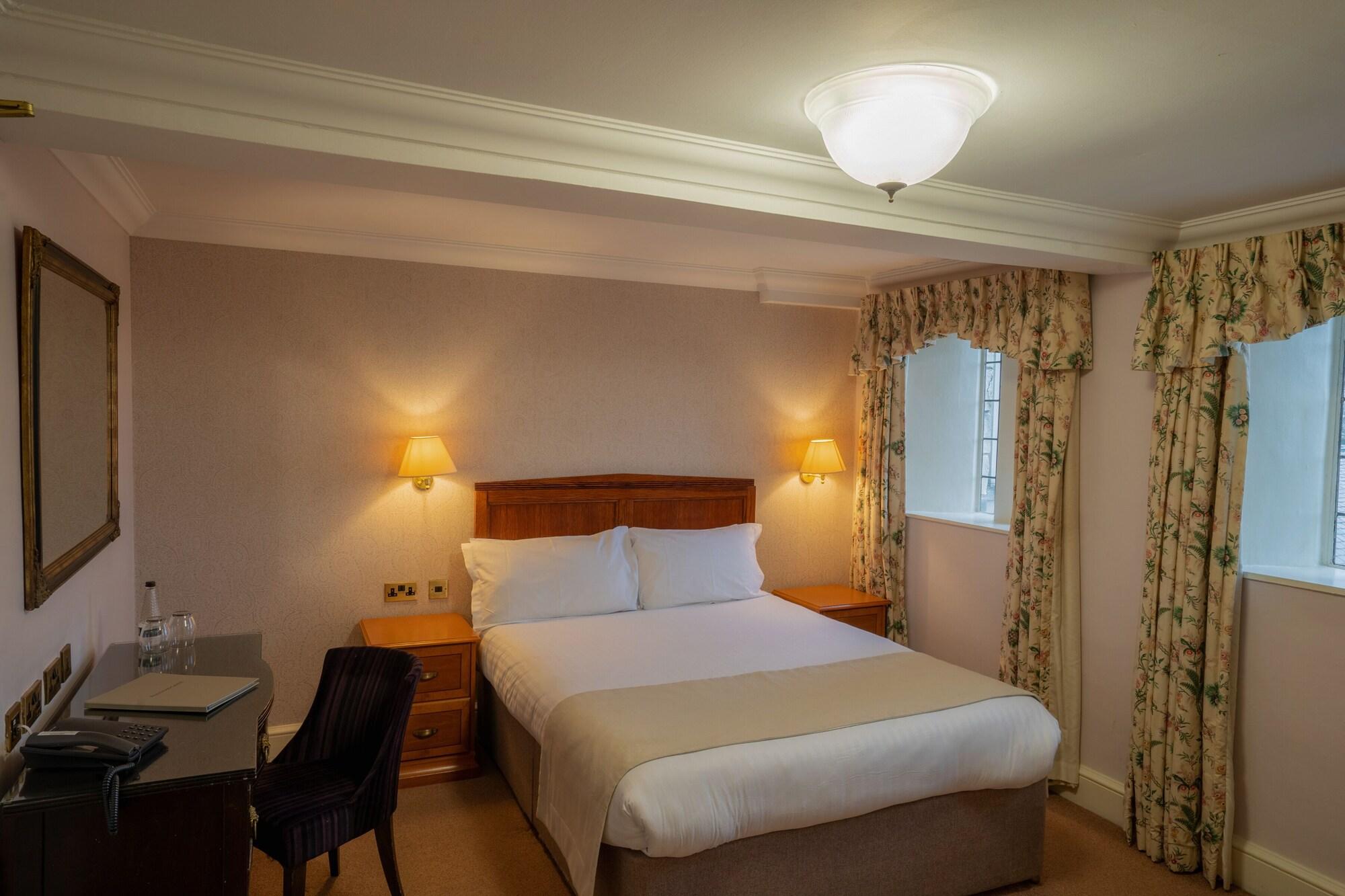 Hazlewood Castle & Spa Tadcaster Esterno foto