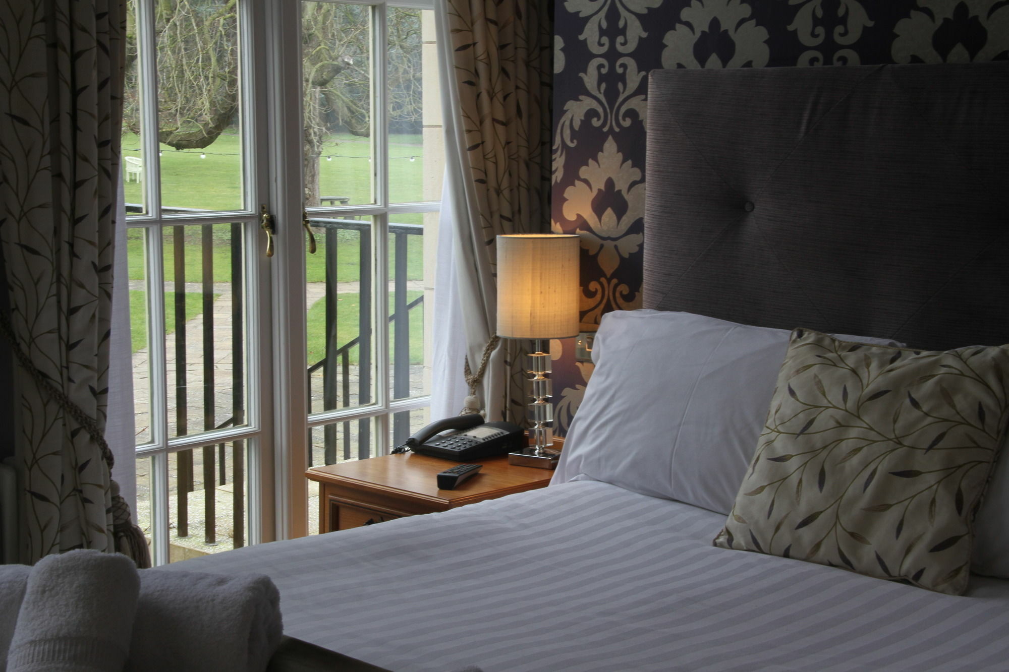 Hazlewood Castle & Spa Tadcaster Esterno foto