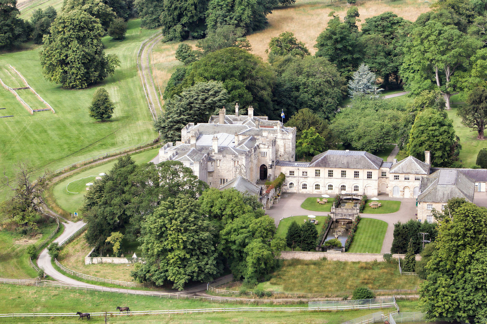 Hazlewood Castle & Spa Tadcaster Esterno foto