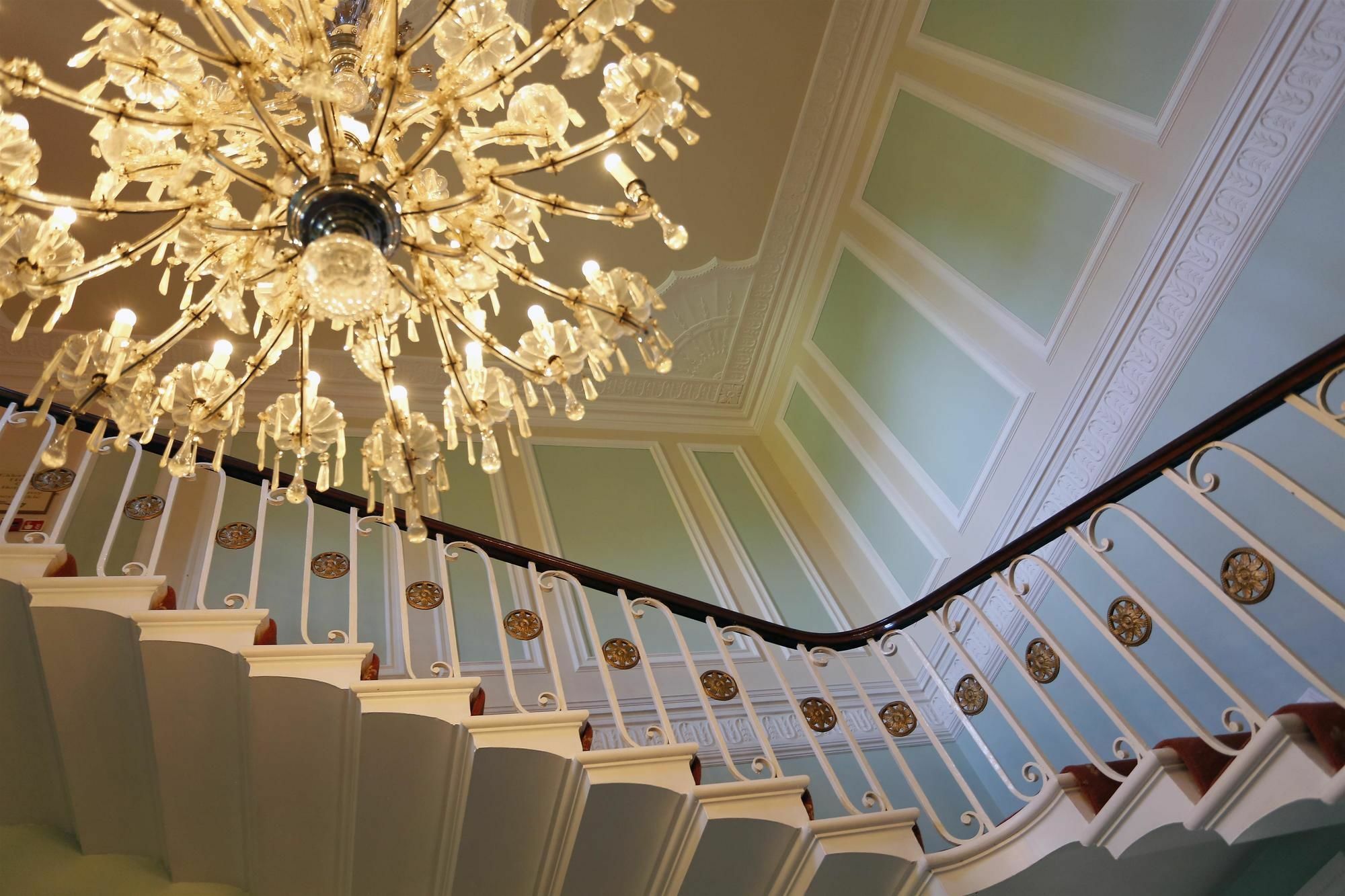 Hazlewood Castle & Spa Tadcaster Esterno foto